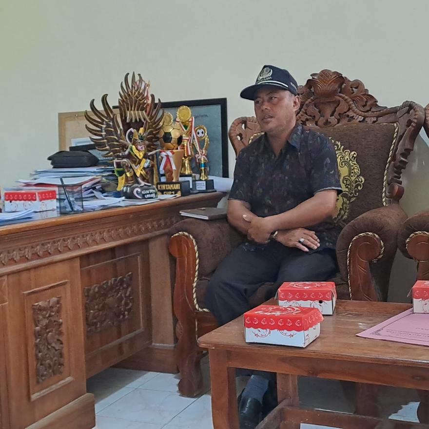 RAPAT RUTIN PERANGKAT DESA