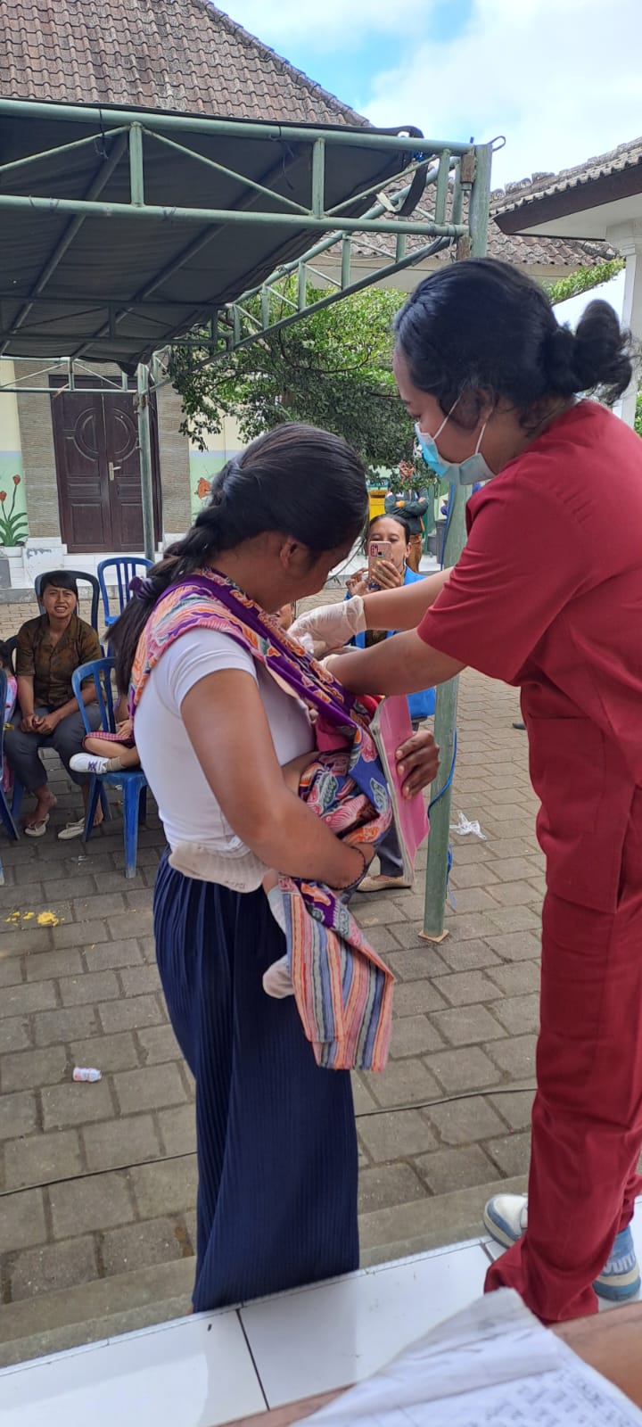 Posyandu Balita Bulan Juli Berbarengan dengan PIN Polio Desa Bayung Cerik 